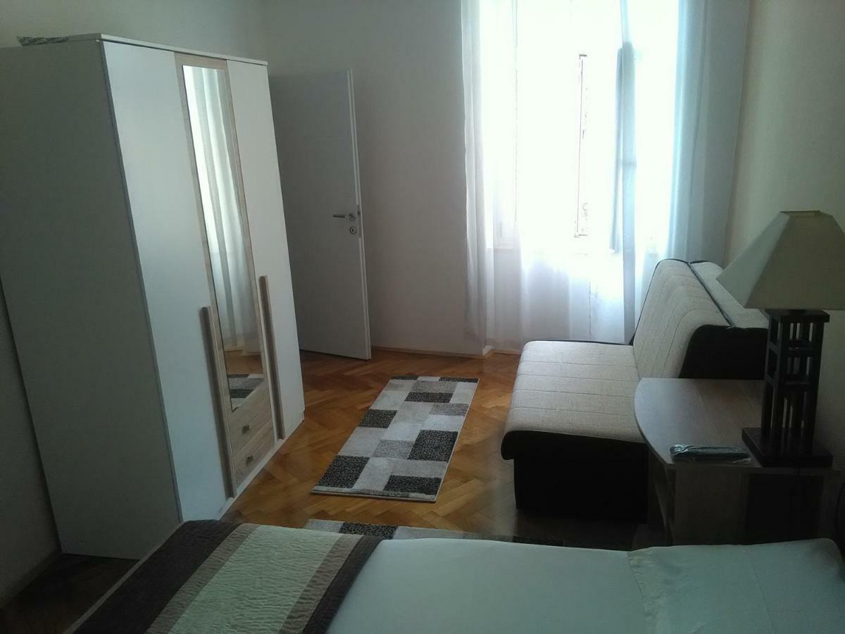 Apartment Sandra 2+2 *** Crikvenica Exterior foto